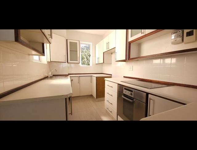 2 BEDROOM APARTMENT FOR SALE IN ESSENWOOD